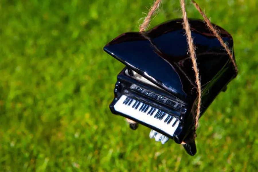 How Do You Move A Piano in Hendersonville, TN